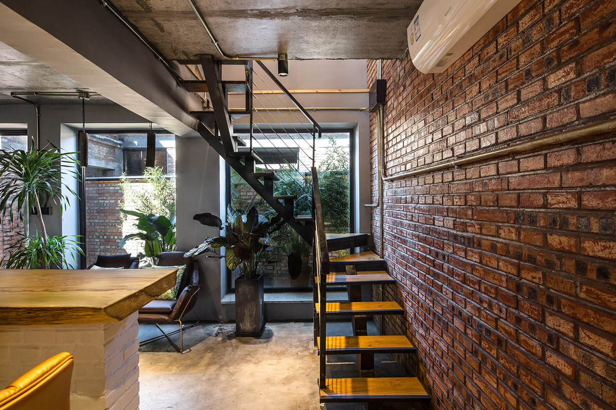 Loft工業(yè)風聯(lián)排獨棟民宿裝修設計(圖2)