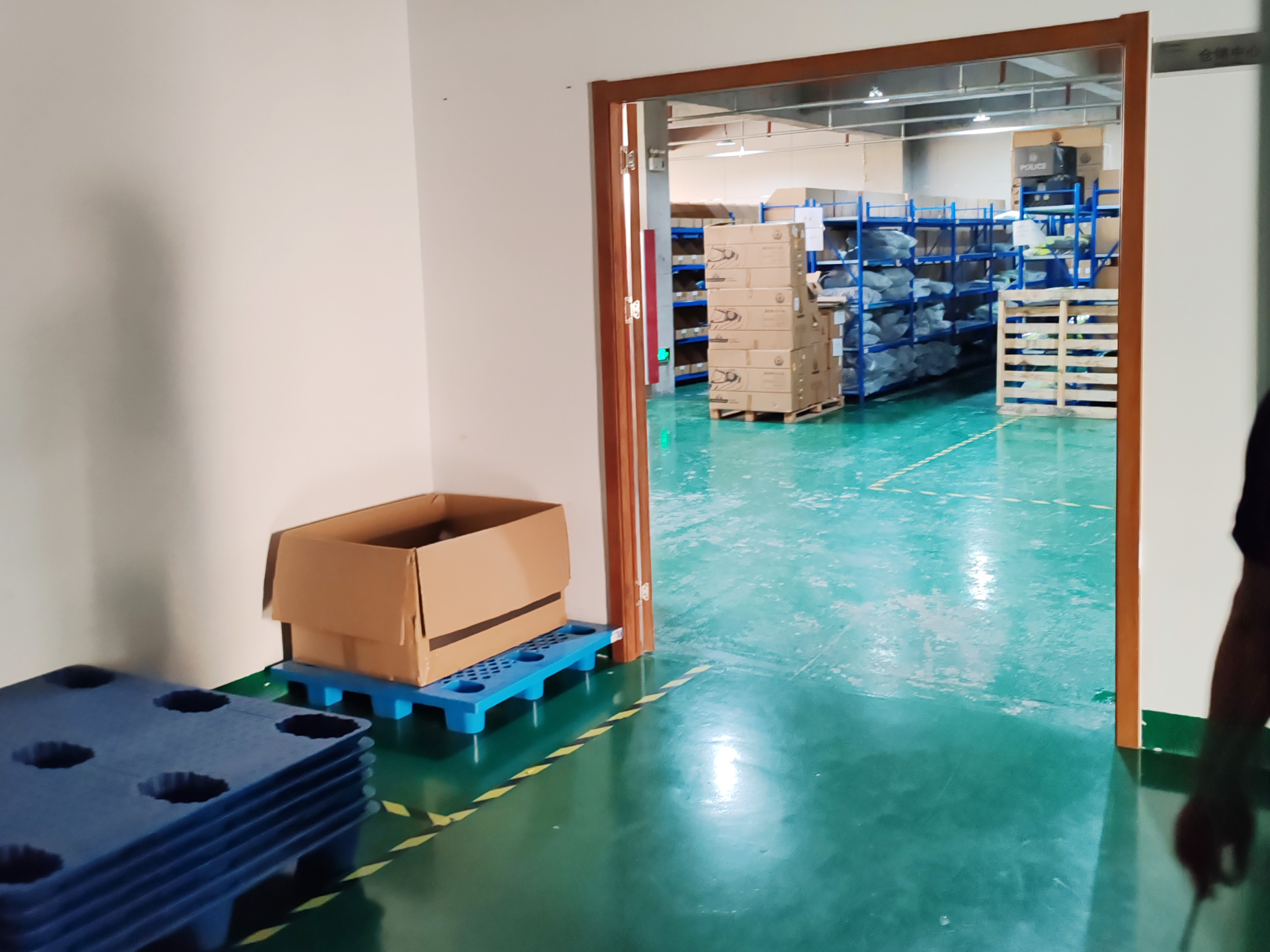 安徽武公警用裝備有限公司展廳及辦公室裝修設(shè)計(jì)案例(圖8) 10.jpg